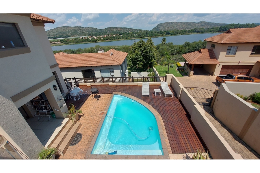 7 Bedroom Property for Sale in Birdwood Estate North West